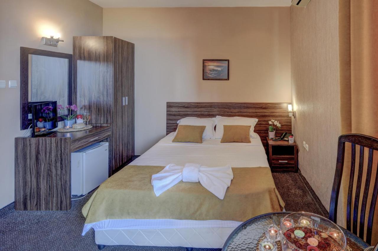 Ellinis Hotel Varna Extérieur photo